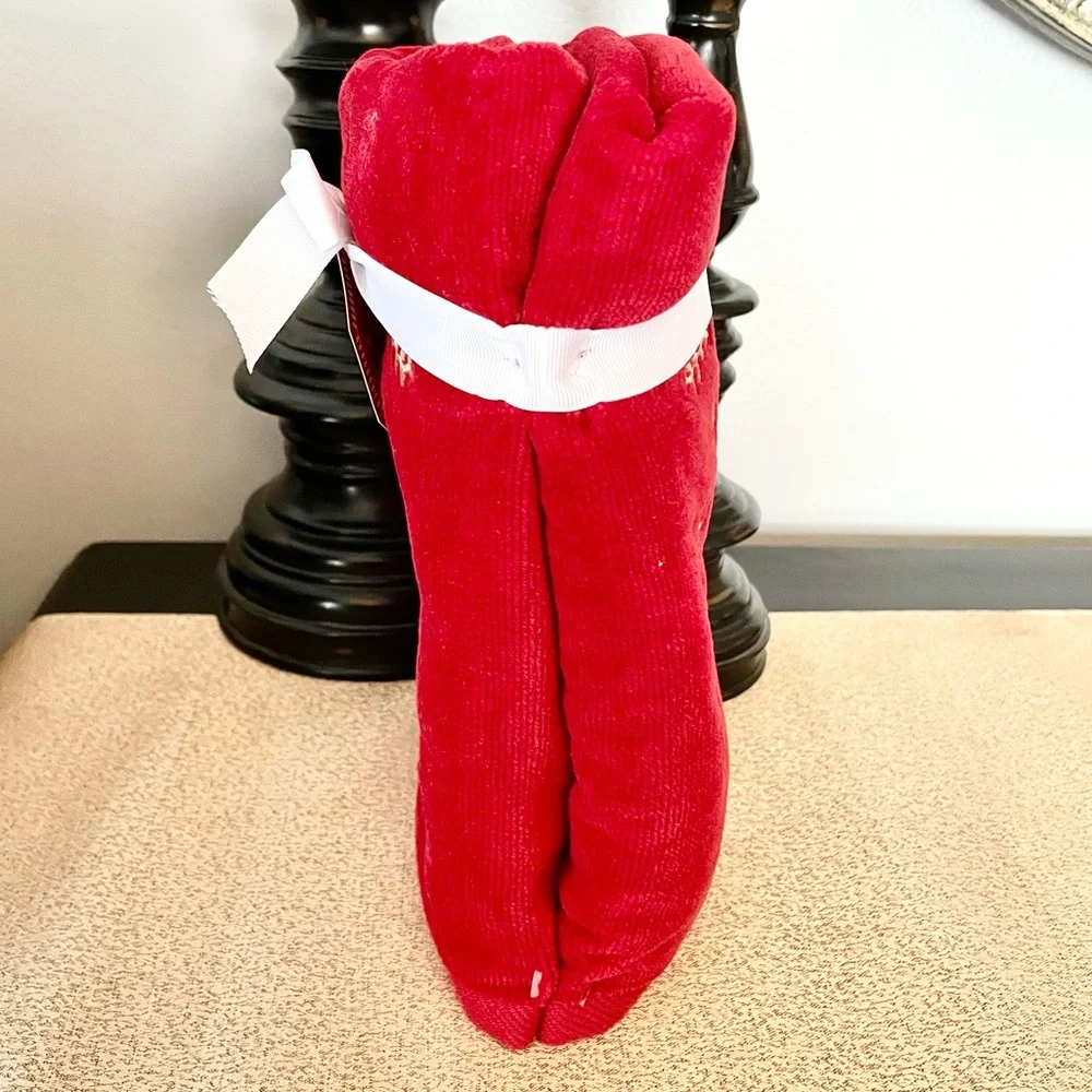 New SET OF 2 JOY TO THE WORLD Hand Towels